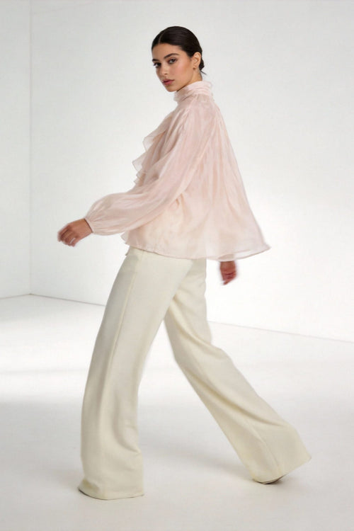 Blusa Gola Alta com Volume Escultural