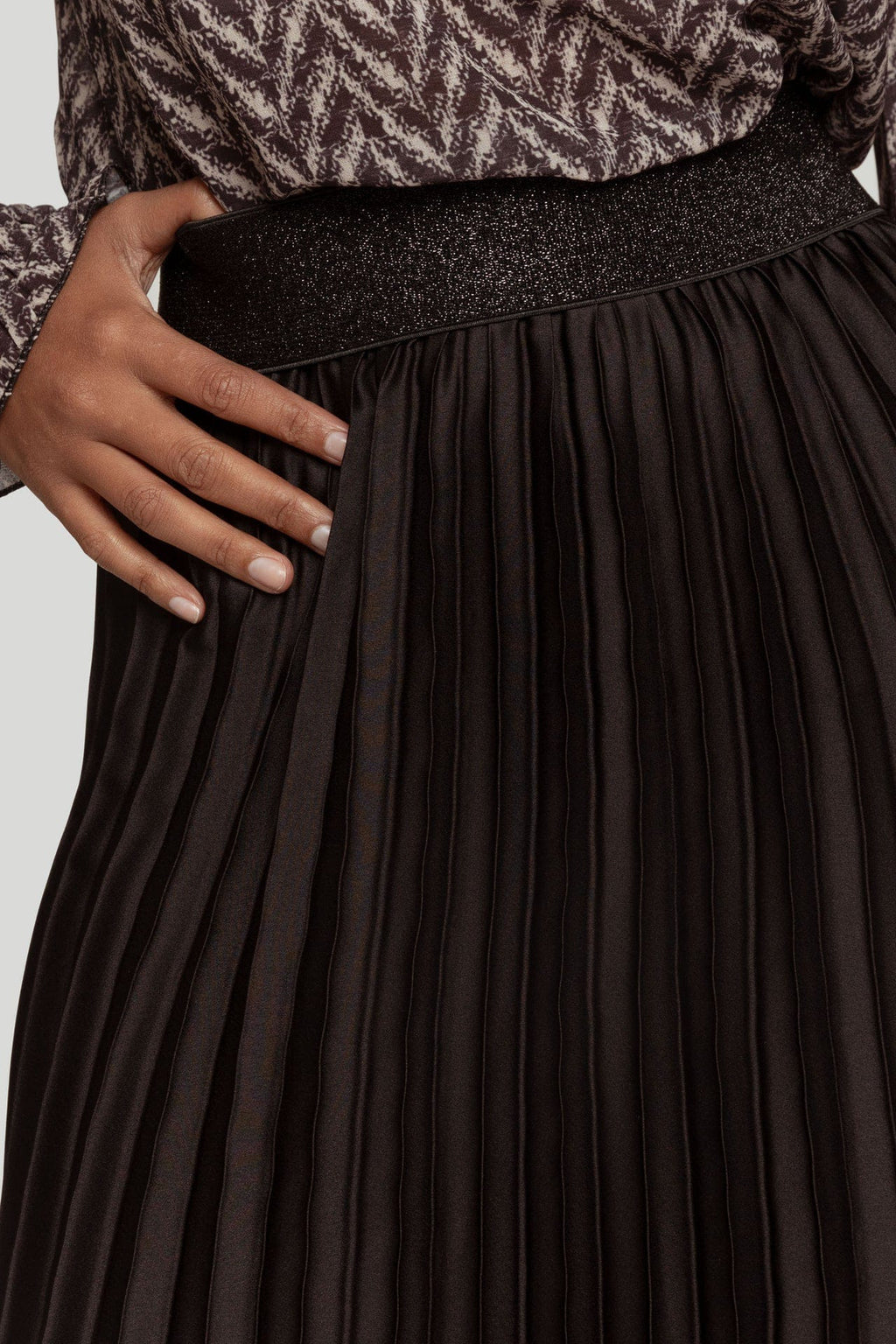 Black Pleated Glow Skirt